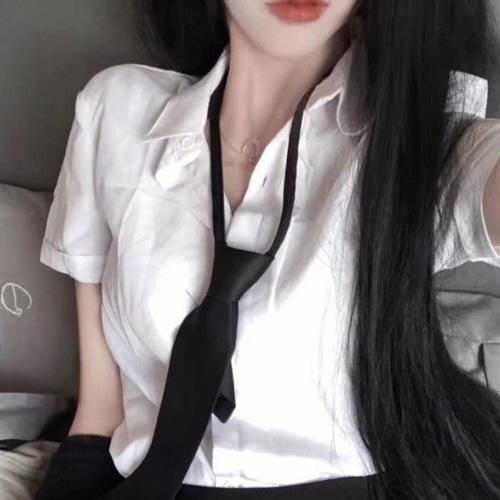 罗西与莫妮卡之骊靬情